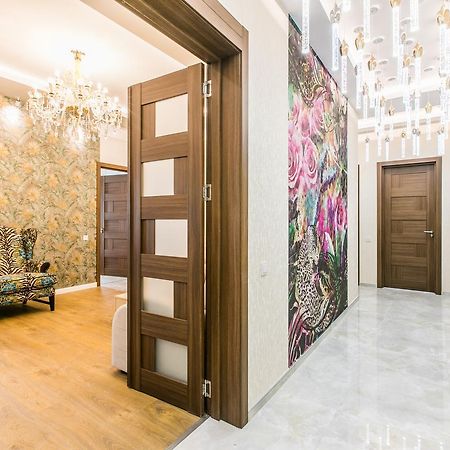 Sweet Home 6 Vip Rustaveli Avenue Тбилиси Екстериор снимка
