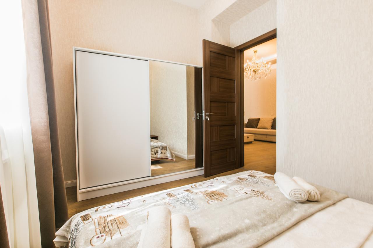 Sweet Home 6 Vip Rustaveli Avenue Тбилиси Екстериор снимка