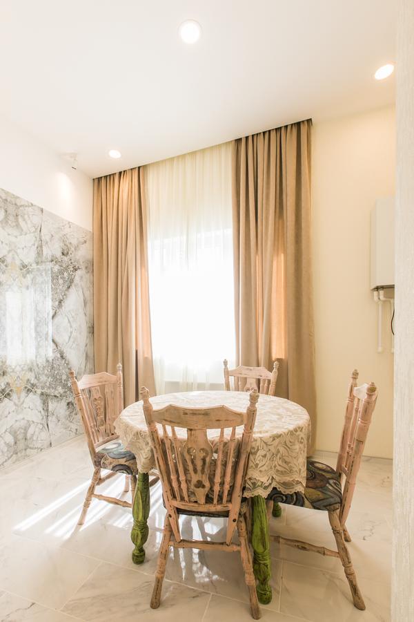 Sweet Home 6 Vip Rustaveli Avenue Тбилиси Екстериор снимка